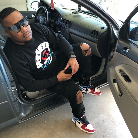 Meet your Posher, Darius - Picture 1 of 1